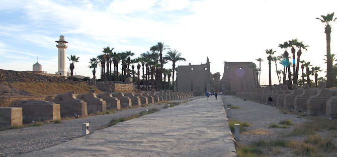 Sphingenallee in Luxor